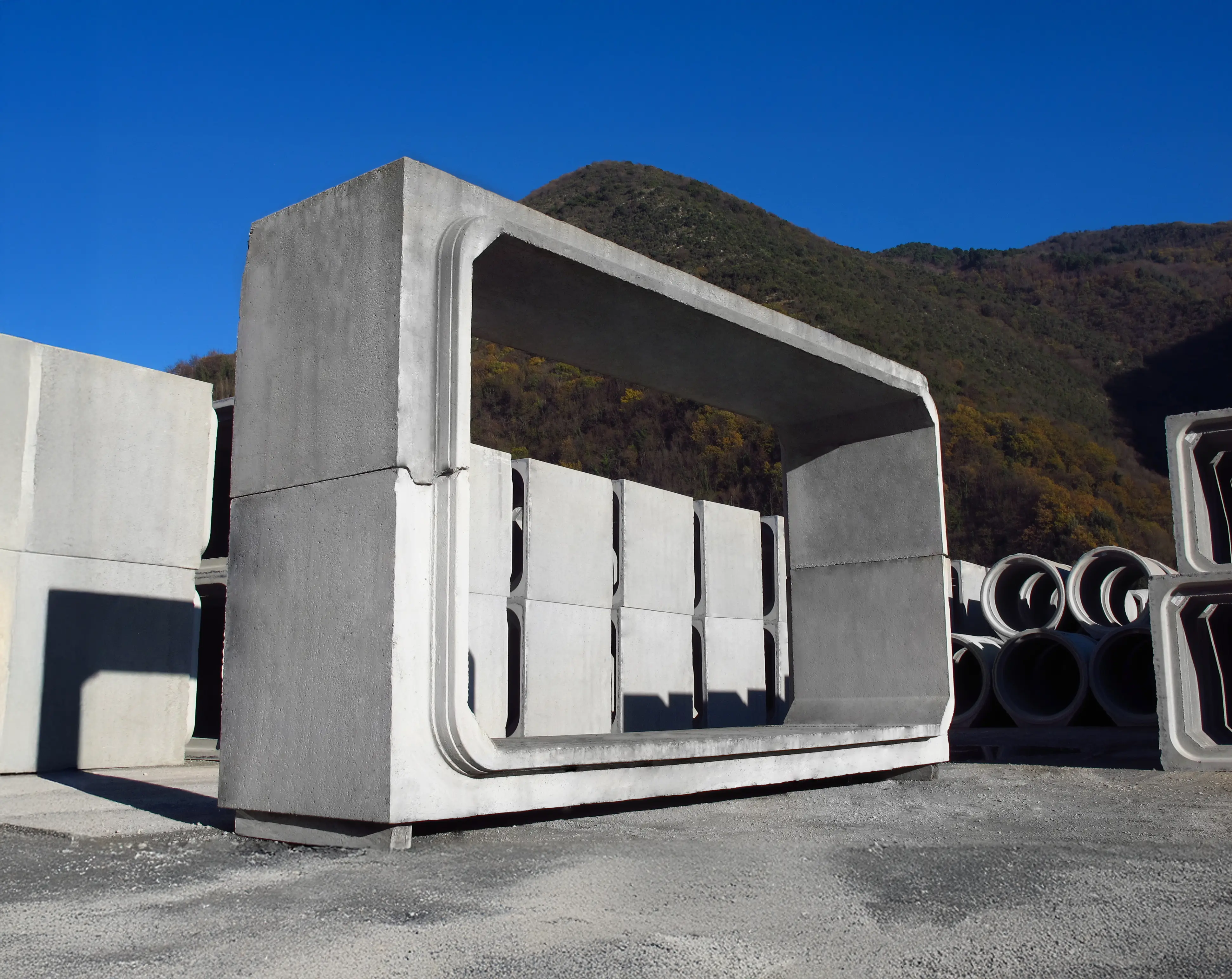 SCATOLARI<br class='lg:hidden block'/> GRANDI DIMENSIONI