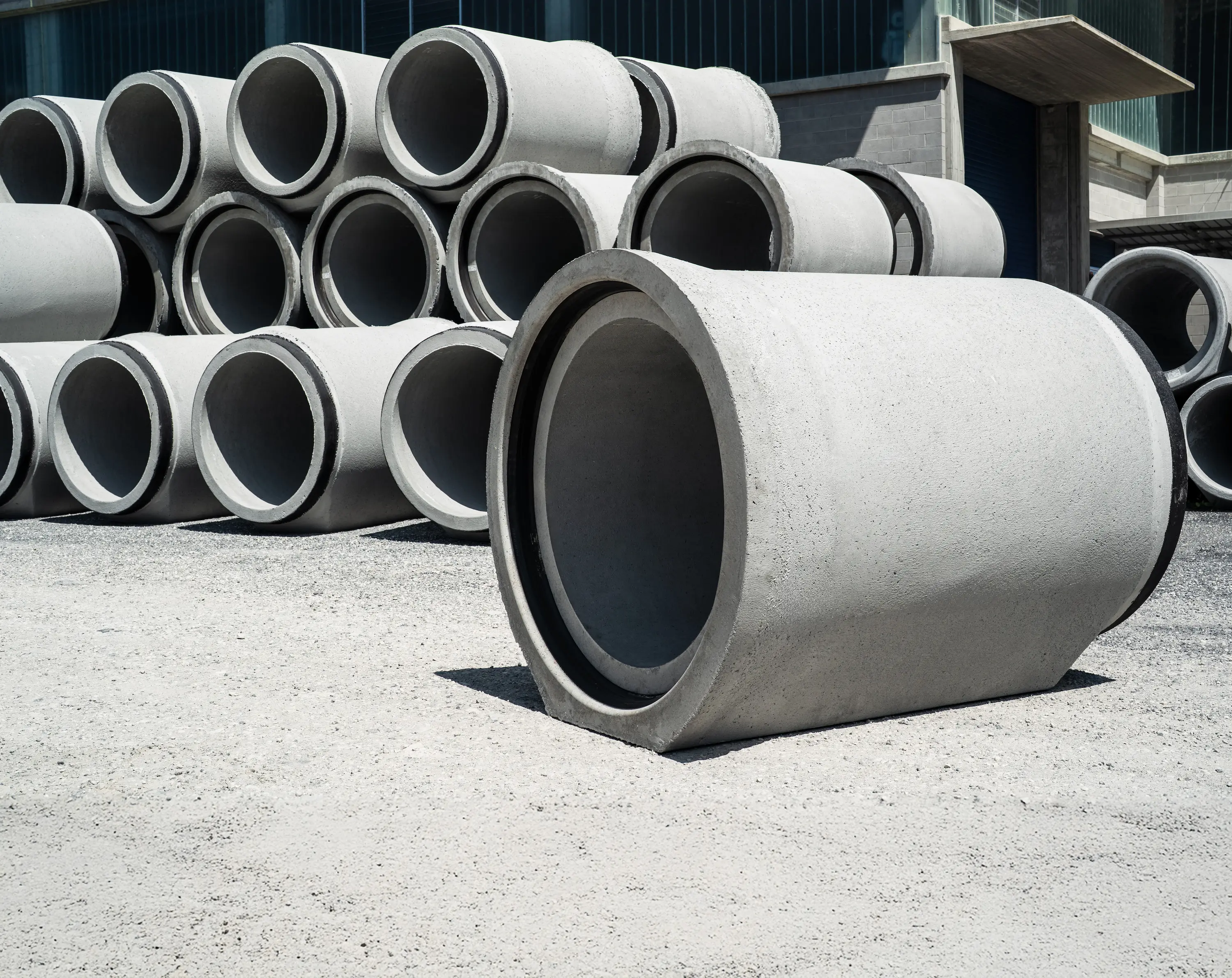 GRAZIE A UN TEAM DI PROFESSIONISTI ESPERTI E ALLA CONTINUA RICERCA DI INNOVAZIONE, COLLABORIAMO CON IMPRESE DI COSTRUZIONE, ENTI PUBBLICI E PROGETTISTI PER REALIZZARE INFRASTRUTTURE AFFIDABILI E SOSTENIBILI.