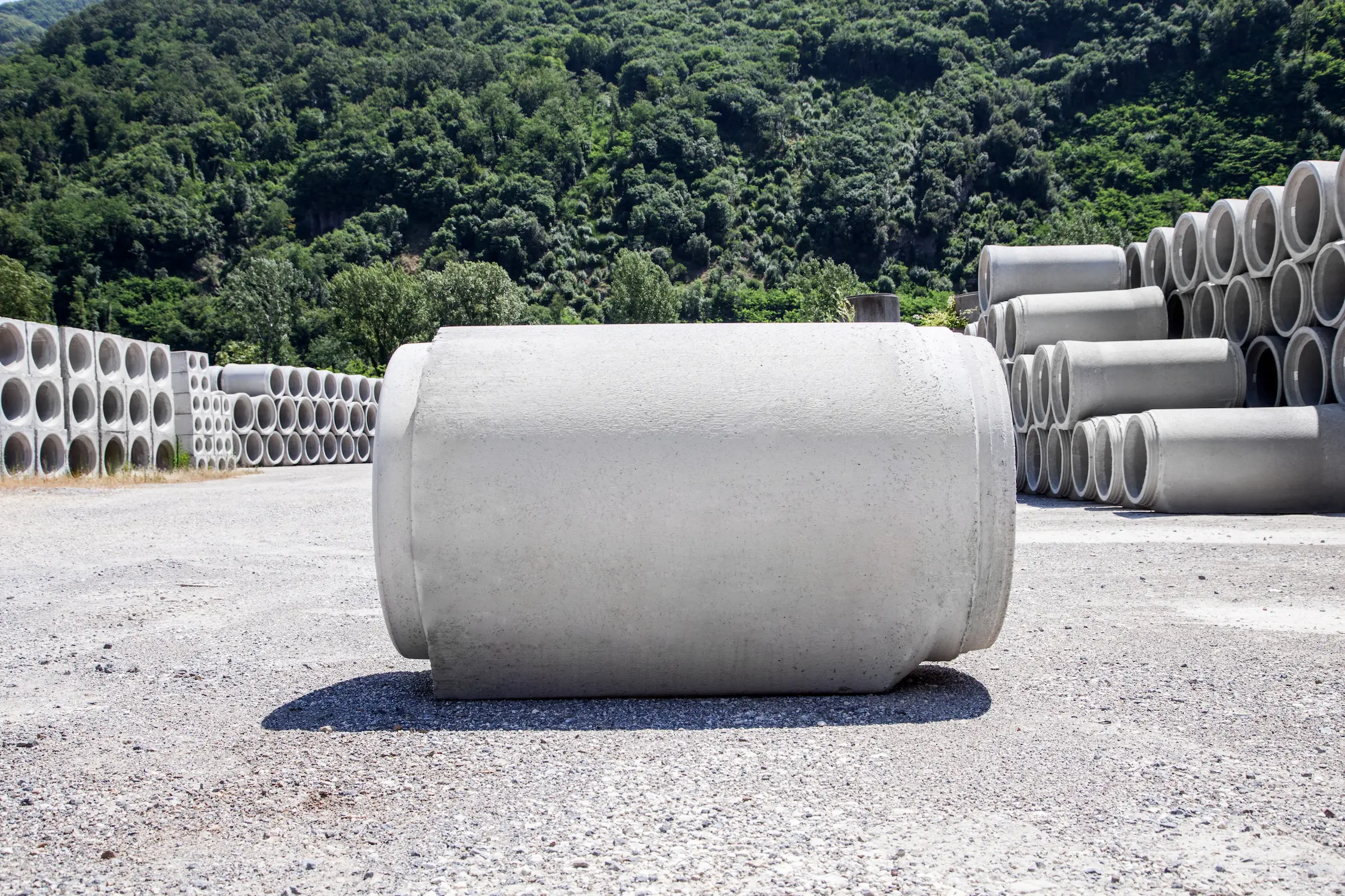 TRONCHETTO<br class='lg:hidden block'/> MASCHIO/MASCHIO